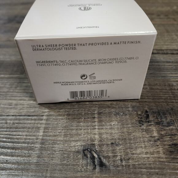 Merle Norman Sheer Face Powder Translucent new in package - Picture 3 of 6